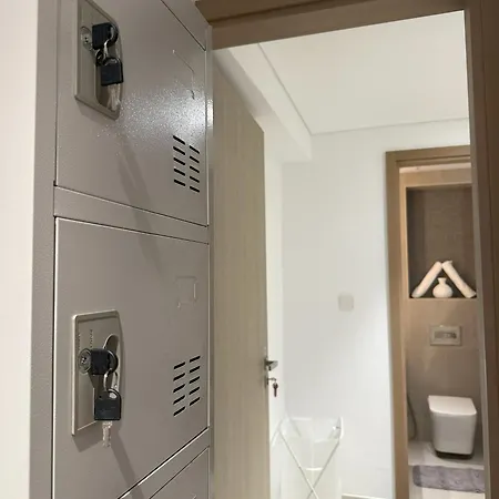 Bella Inn - Luxury Private Master Rooms With Balcony Dubai Exterior photo