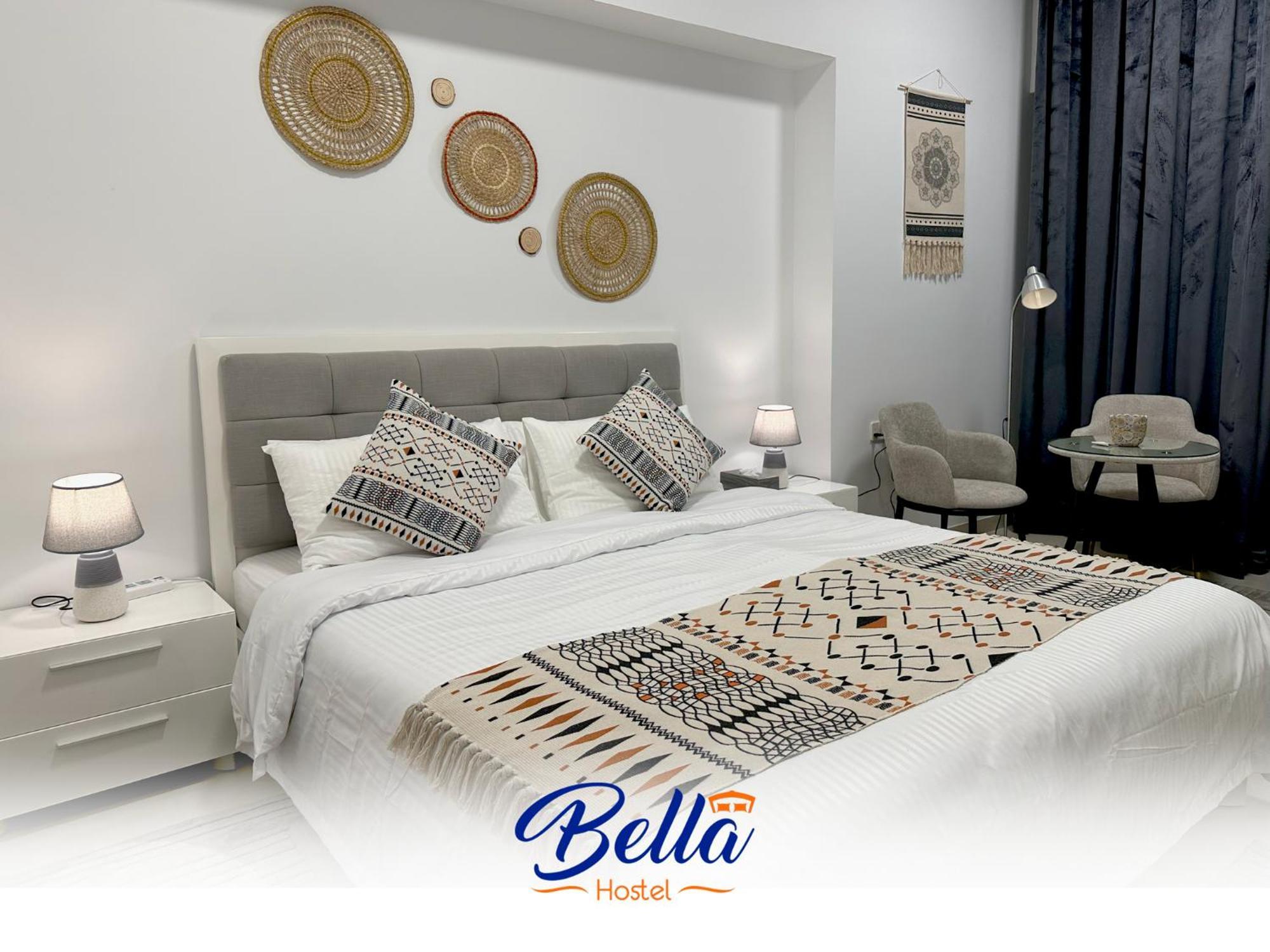 Bella - Luxury Private Master With Balcony Dubai