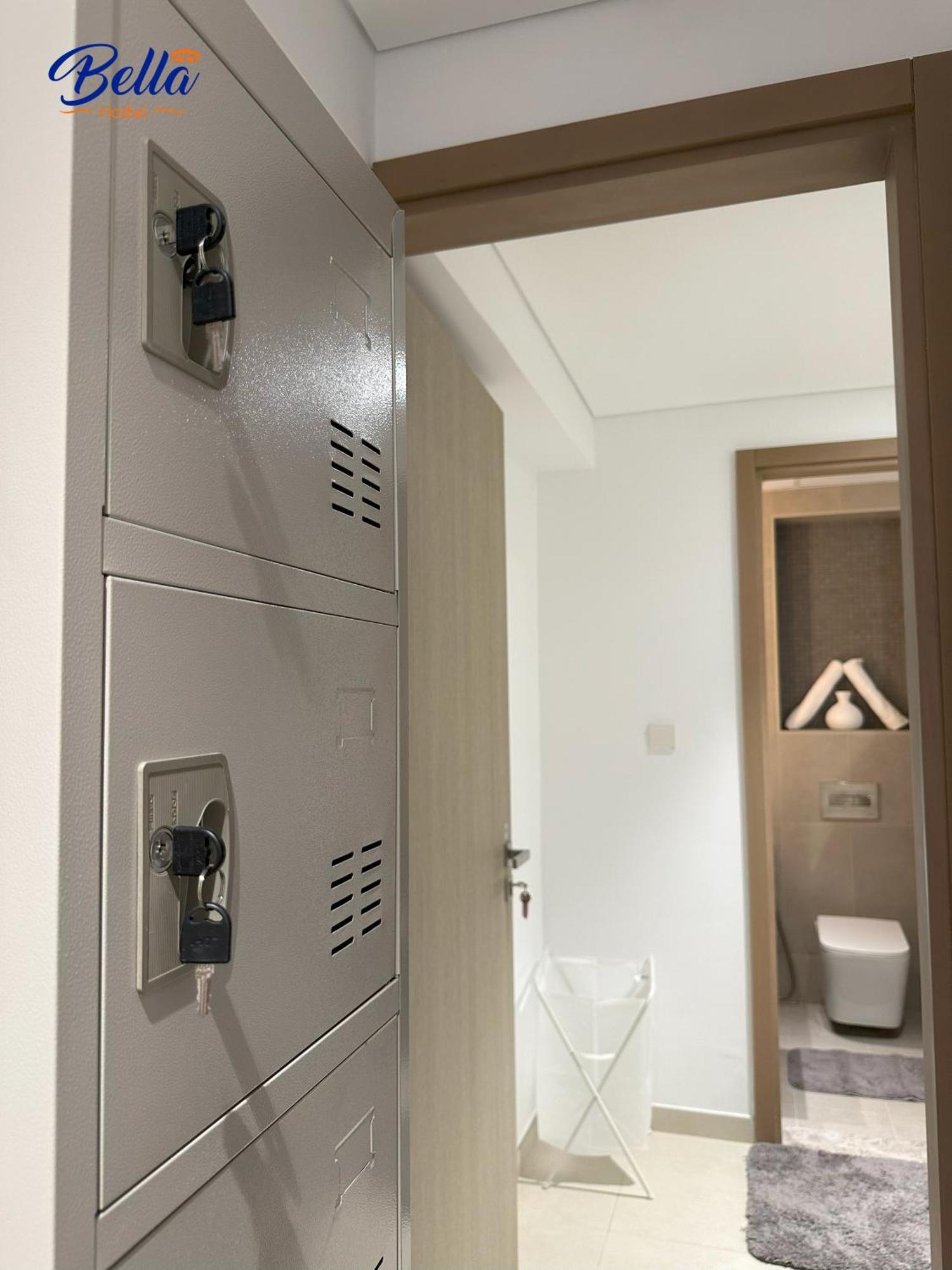 Bella - Luxury Private Master With Balcony *